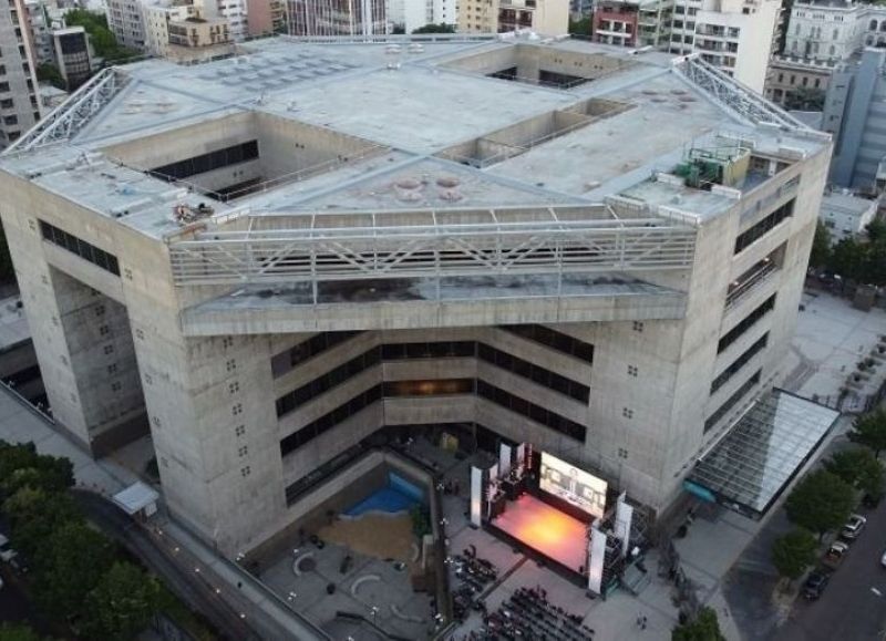 Hallaron sin vida a una joven de 26 años dentro del Teatro Argentino